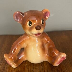 VintageTEDDY BEAR figurine
Made in JAPAN, glazed ceramic & porcelain.